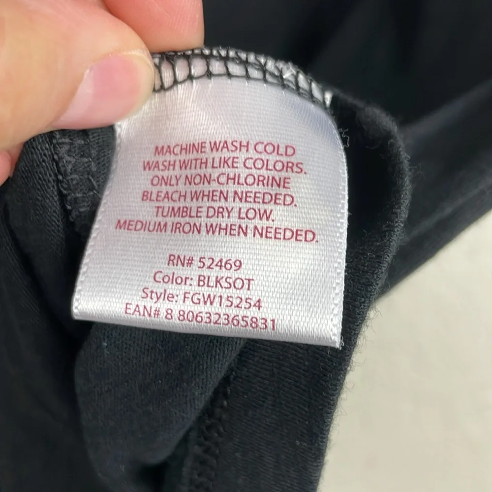 Faded Glory black top v neck - Picture 3 of 5